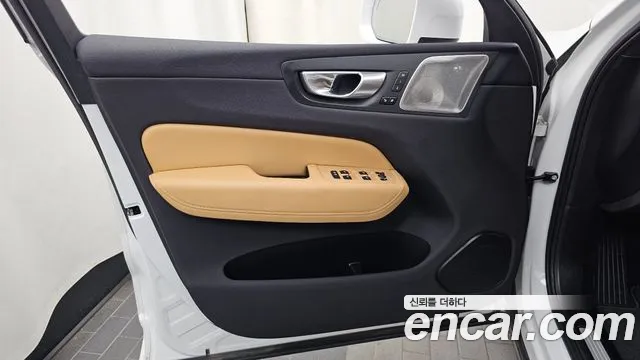 Volvo XC60 2nd Gen — Фото автомобиля 13