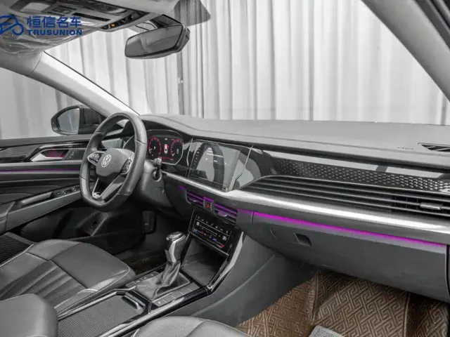 Volkswagen Passat — Фото автомобиля 14