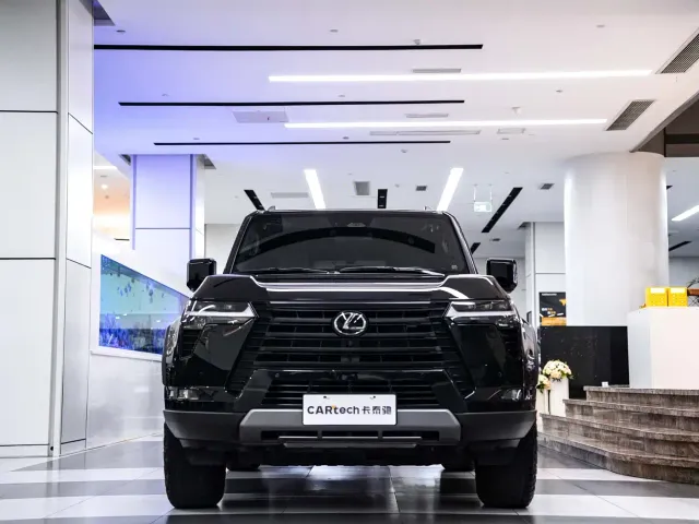 Lexus GX — Фото автомобиля 3