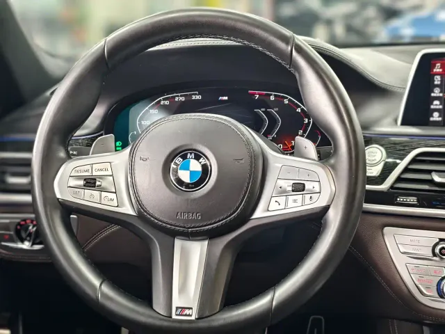 BMW 7 Series — Фото автомобиля 15