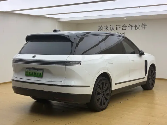 Nio ES8 — Фото автомобиля 8
