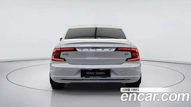 Вольво S90 — Фото автомобиля 5