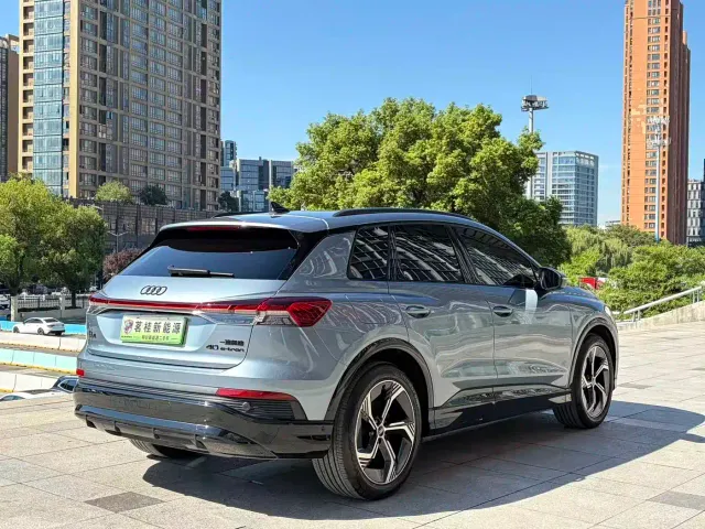 Audi Q4 e-tron — Фото автомобиля 5