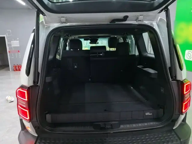 Toyota Prado — Фото автомобиля 18