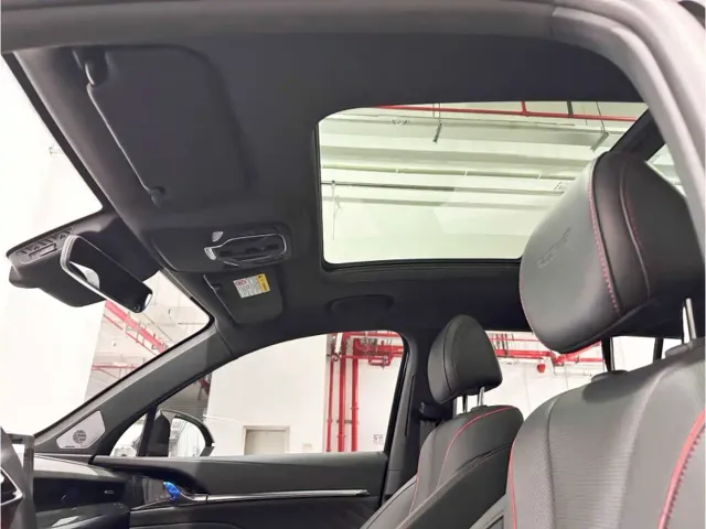 Roewe RX5 eMAX — Фото автомобиля 11
