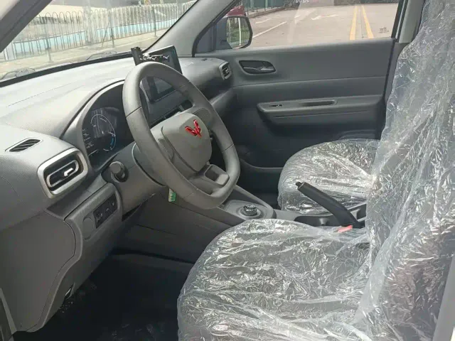 Wuling Hongguang — Фото автомобиля 8
