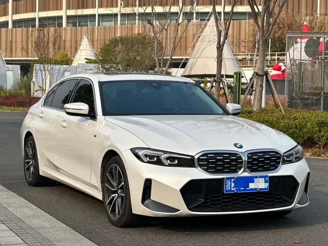 BMW 3 Series — Фото автомобиля 3