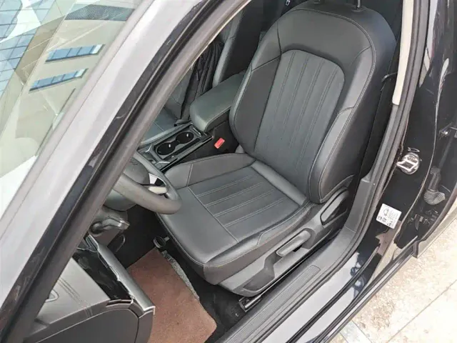 Volkswagen Passat — Фото автомобиля 14