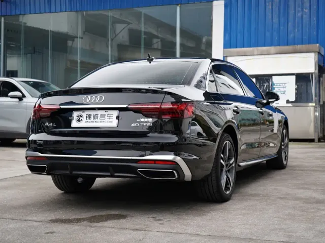 Audi A4L — Фото автомобиля 8