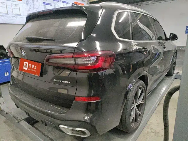 BMW X5 — Фото автомобиля 3
