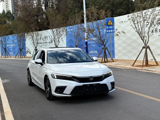 Honda Civic — Фото автомобиля 3