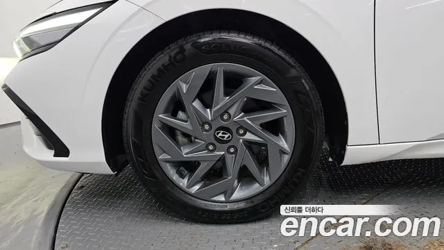 Hyundai Avante — Фото автомобиля 5