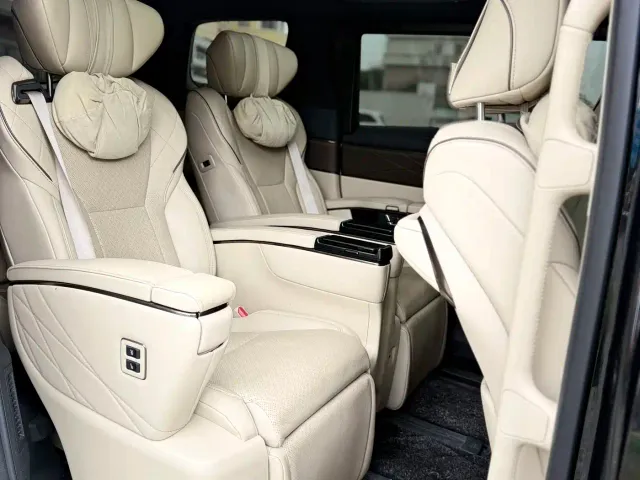 Toyota Crown — Фото автомобиля 12