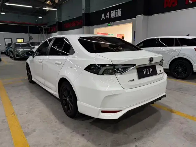 Toyota Corolla — Фото автомобиля 10
