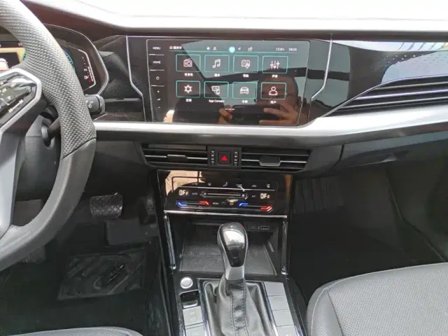 Volkswagen Passat — Фото автомобиля 12