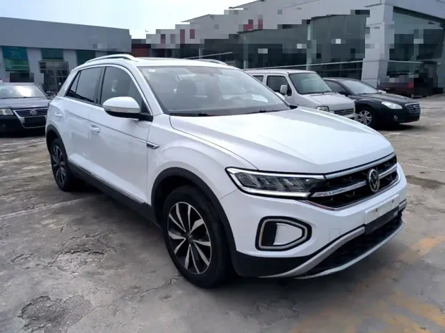 Volkswagen T-Roc — Фото автомобиля 3