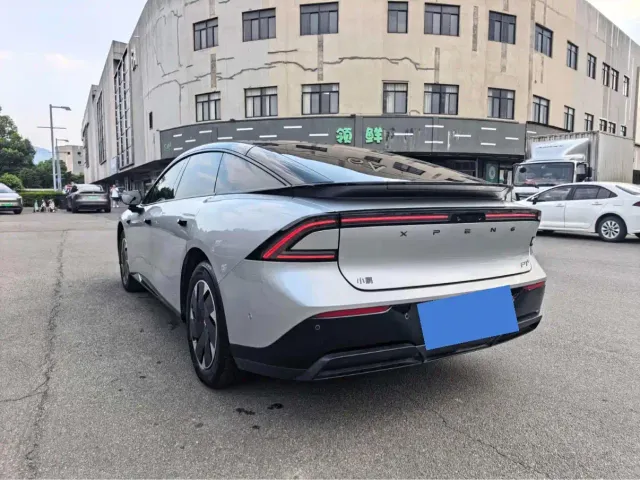 Xpeng P7+ — Фото автомобиля 6