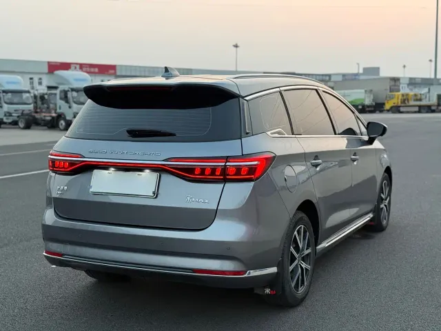BYD Song MAX — Фото автомобиля 6