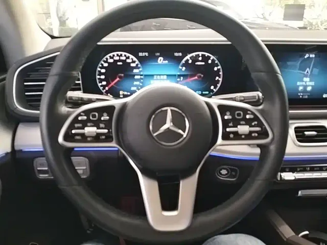 Mercedes-Benz GLE-Class — Фото автомобиля 10