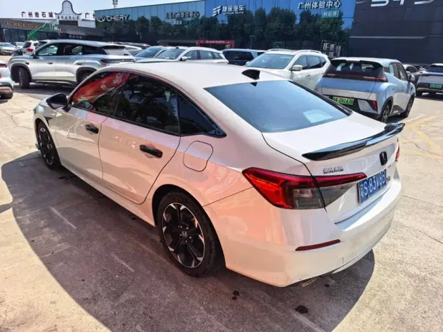 Honda Civic — Фото автомобиля 5