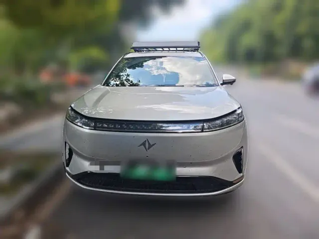 Dongfeng eπ 008 — Фото автомобиля 23