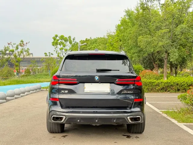 BMW X5 — Фото автомобиля 10