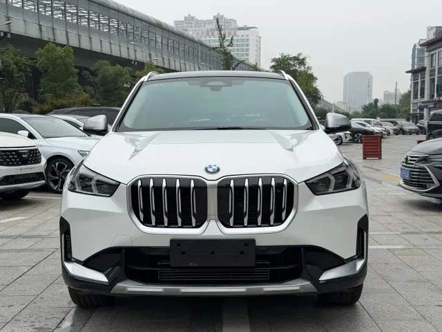 BMW X1 — Фото автомобиля 2
