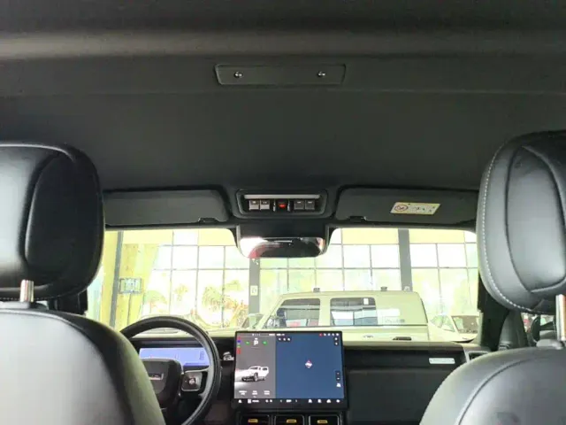 iCAR V23 — Фото автомобиля 17