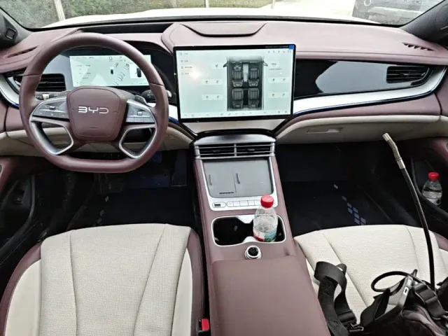 BYD Seal 07 DM-i — Фото автомобиля 13