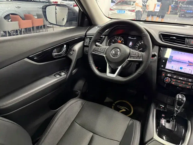 Nissan X-Trail — Фото автомобиля 12