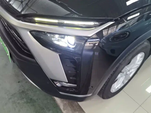 Nio ES8 — Фото автомобиля 17