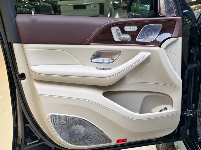 Mercedes-Benz Maybach GLS 2021 GLS 600 4MATIC Etiquette Edition — Фото автомобиля 4