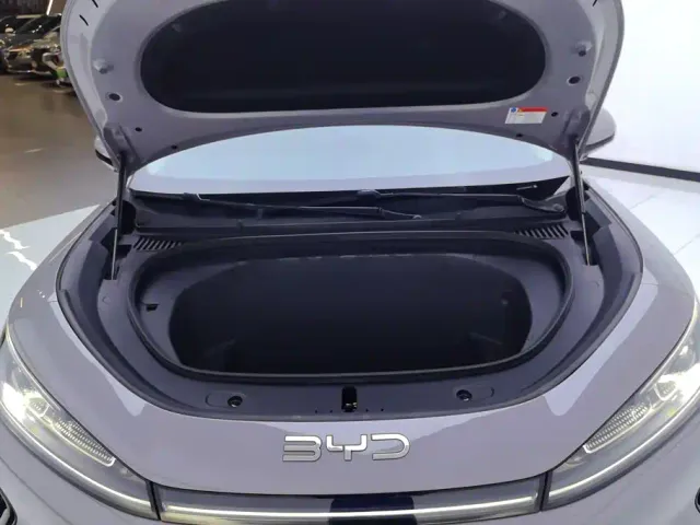 BYD Sealion 05 EV — Фото автомобиля 10