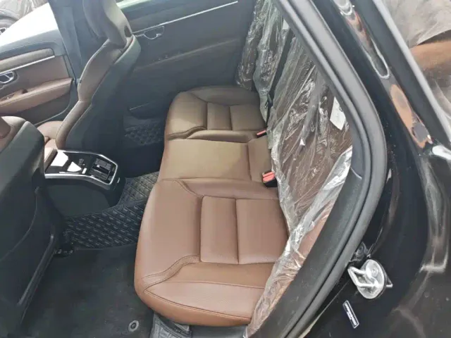 Volvo S90 — Фото автомобиля 21