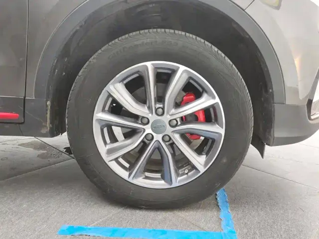 Geely Boyue — Фото автомобиля 6