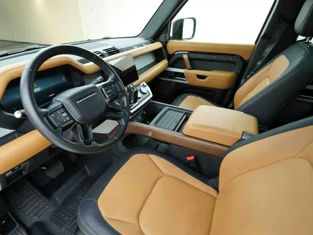Land Rover Defender — Фото автомобиля 9