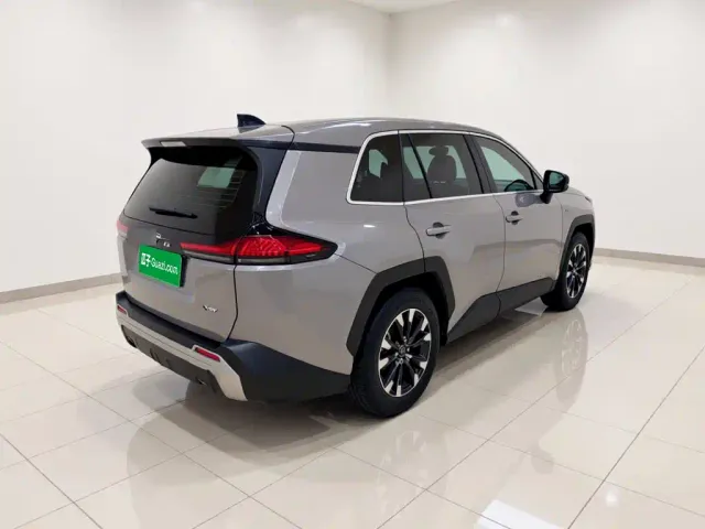 Toyota RAV4 — Фото автомобиля 6
