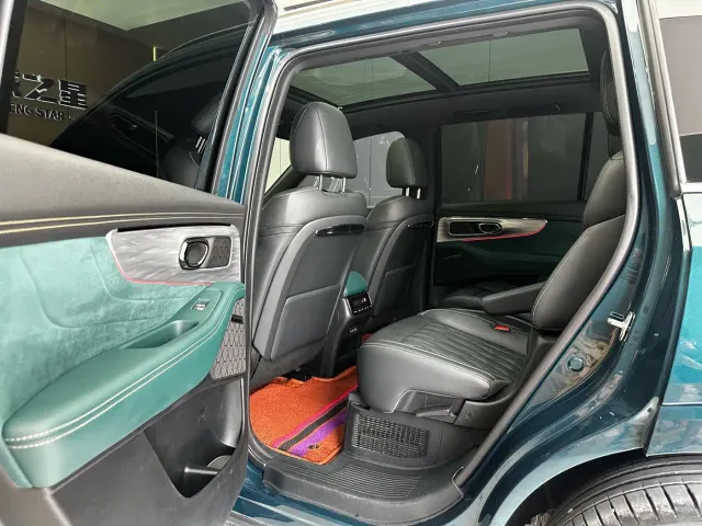 GAC Trumpchi GS8 — Фото автомобиля 10