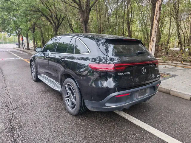 Mercedes-Benz EQC — Фото автомобиля 7