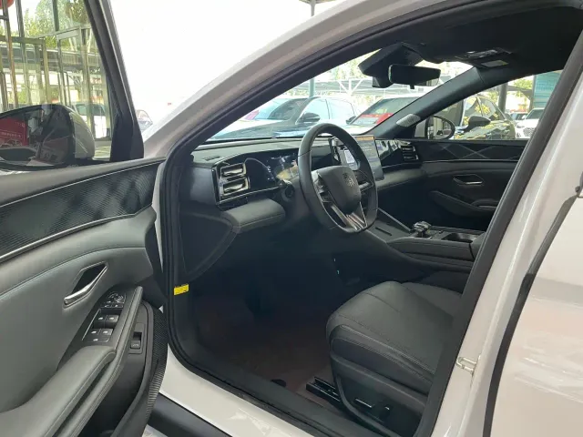BYD Qin L — Фото автомобиля 4