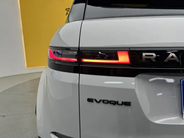Land Rover Range Rover Evoque — Фото автомобиля 9