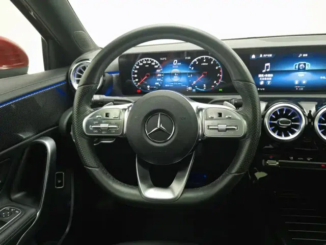 Mercedes-Benz A-Class — Фото автомобиля 11