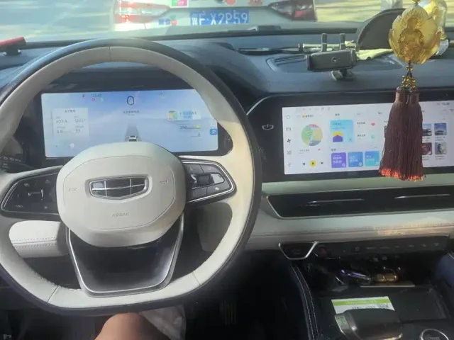 Geely Xingyue L — Фото автомобиля 12