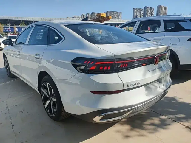 Volkswagen Lamando — Фото автомобиля 4