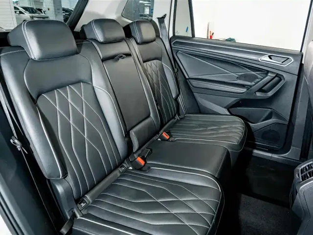 Volkswagen Tiguan L — Фото автомобиля 22