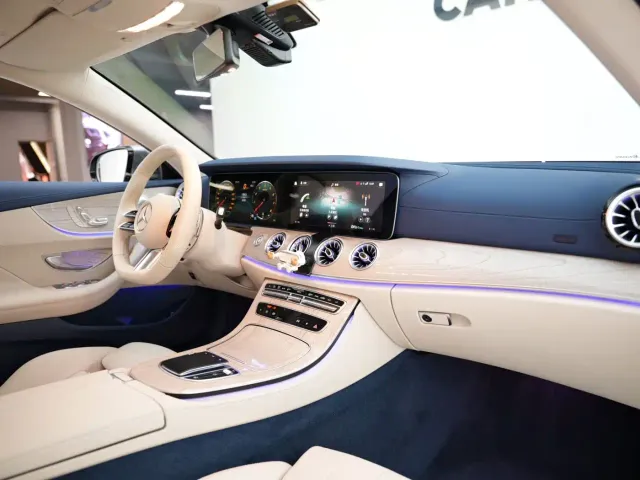 Mercedes-Benz E-Class — Фото автомобиля 6