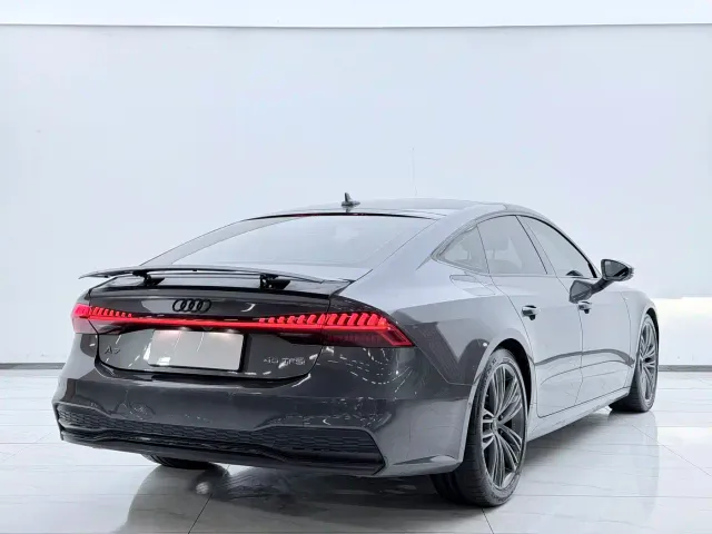 Audi A7 — Фото автомобиля 10