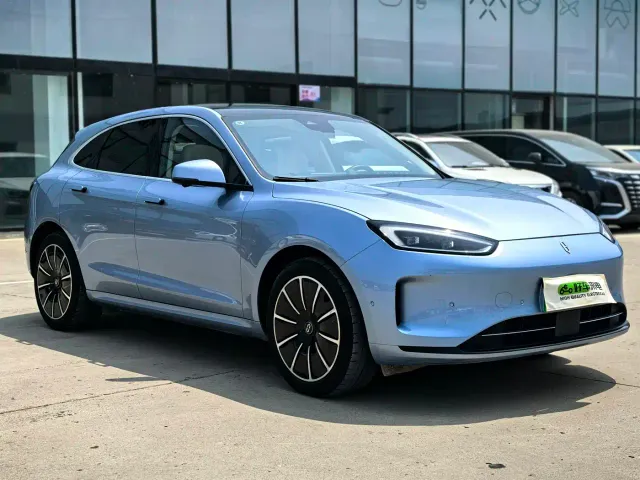 Aito M5 — Фото автомобиля 3