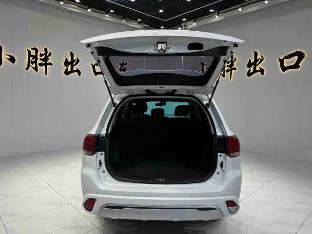 Mitsubishi Outlander — Фото автомобиля 14