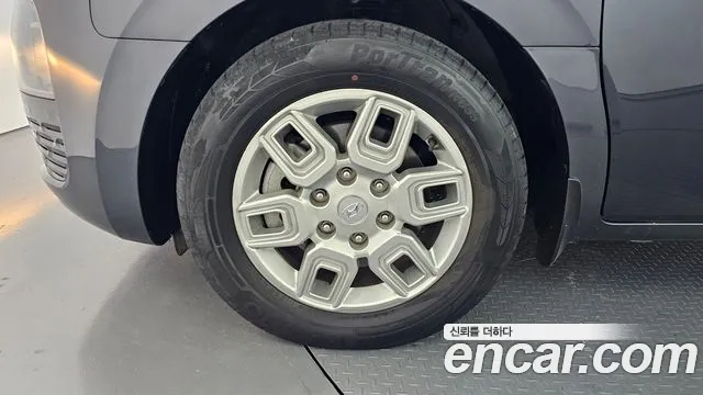 Hyundai Staria Staria Карго 3 места — Фото автомобиля 4